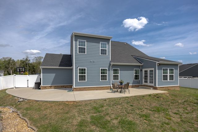 1610 Lila Dr, Murfreesboro, TN 37128