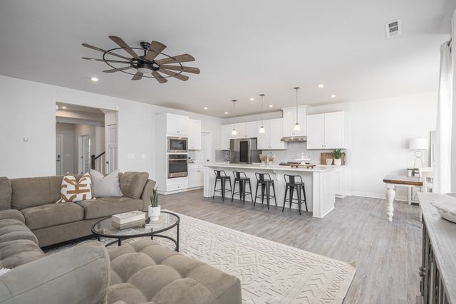 1610 Lila Dr, Murfreesboro, TN 37128