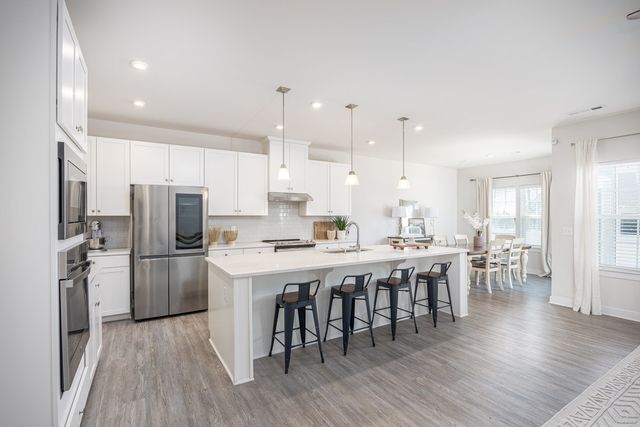 1610 Lila Dr, Murfreesboro, TN 37128