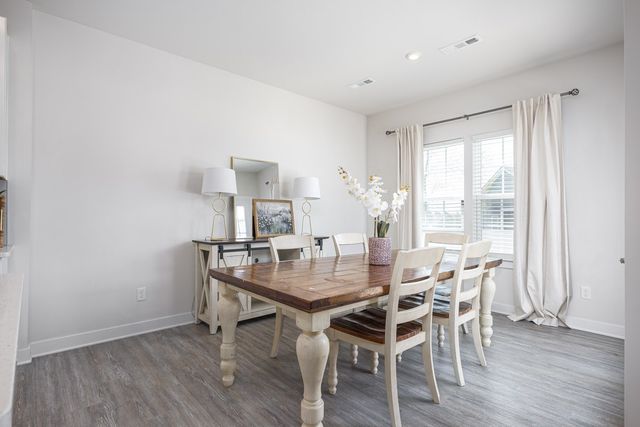 1610 Lila Dr, Murfreesboro, TN 37128