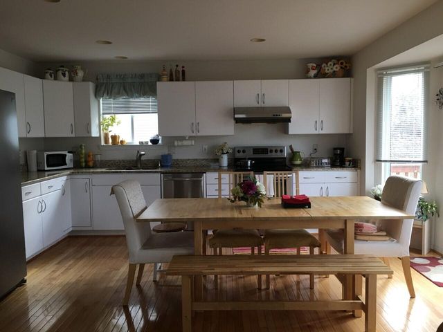 156 Arthur Avenue, Troy, MI 48083