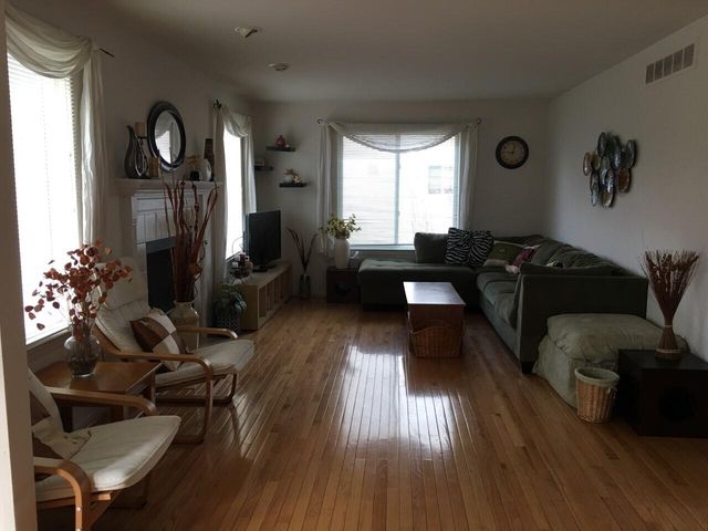 156 Arthur Avenue, Troy, MI 48083