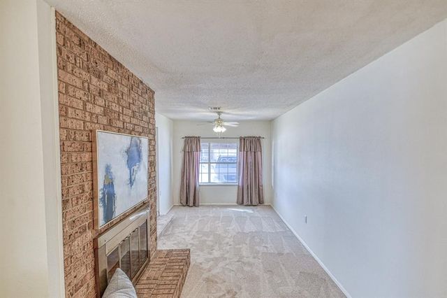 2704 Yorkshire Avenue, Moore, OK 73160