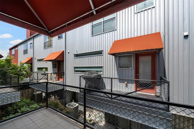 3018 Commerce Street, Houston, TX 77003