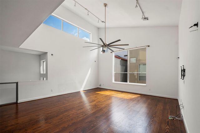 3018 Commerce Street, Houston, TX 77003