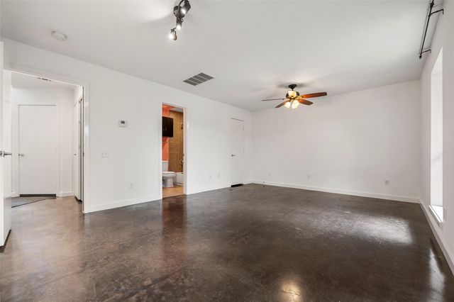 3018 Commerce Street, Houston, TX 77003