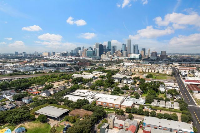 3018 Commerce Street, Houston, TX 77003