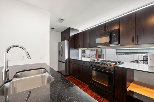 3018 Commerce Street, Houston, TX 77003