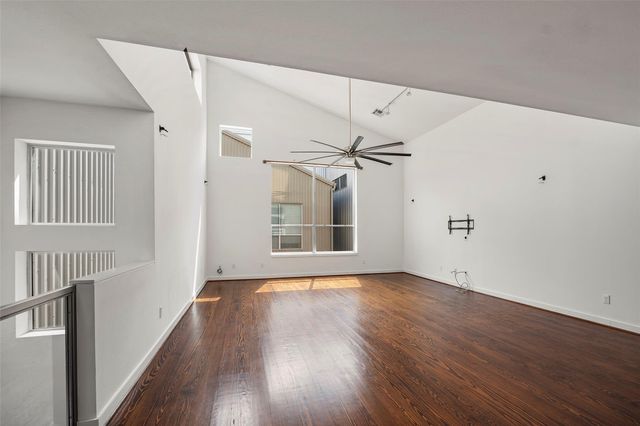 3018 Commerce Street, Houston, TX 77003