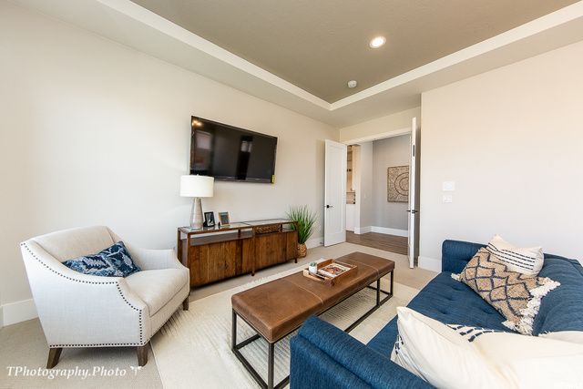 56 W ELINOR LN, Washington, UT 84780