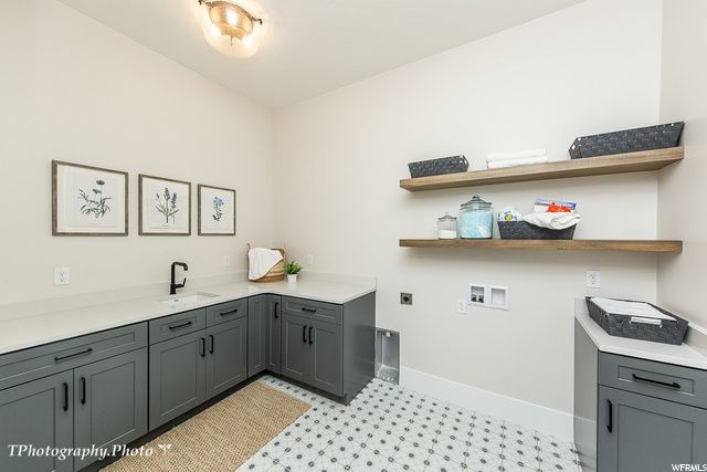 56 W ELINOR LN, Washington, UT 84780