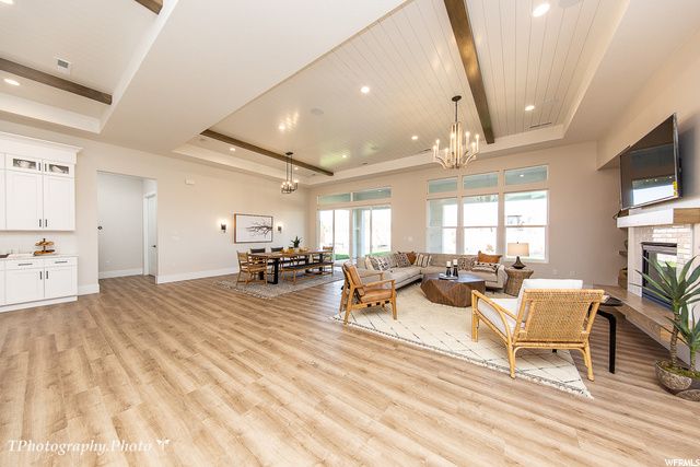 56 W ELINOR LN, Washington, UT 84780