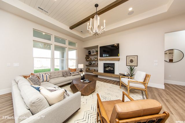 56 W ELINOR LN, Washington, UT 84780