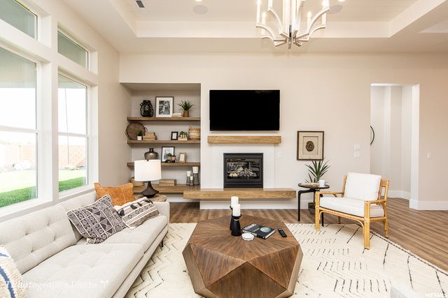 56 W ELINOR LN, Washington, UT 84780