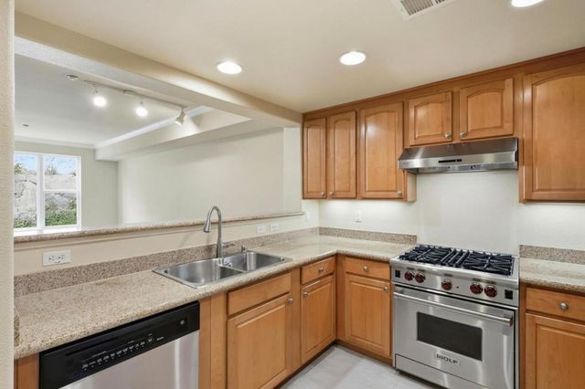 2210 Gellert Boulevard 5107, South San Francisco, CA 94080