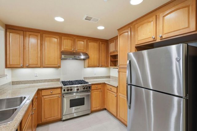 2210 Gellert Boulevard 5107, South San Francisco, CA 94080
