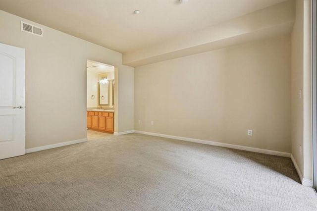 2210 Gellert Boulevard 5107, South San Francisco, CA 94080