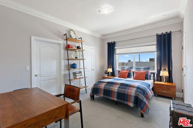 11840 Dorothy Street 402, Los Angeles, CA 90049