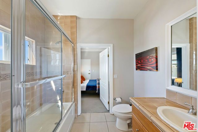 11840 Dorothy Street 402, Los Angeles, CA 90049