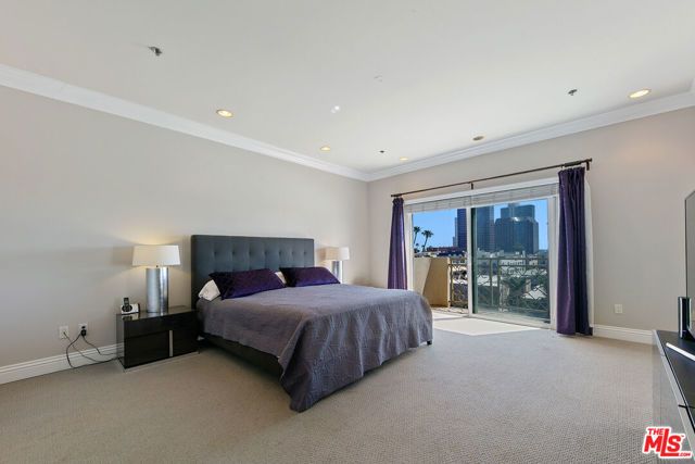 11840 Dorothy Street 402, Los Angeles, CA 90049