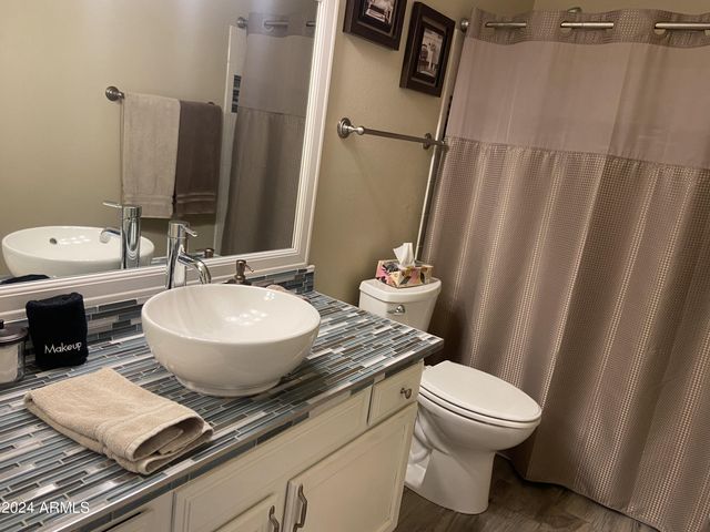 9734 W KERRY Lane, Peoria, AZ 85382