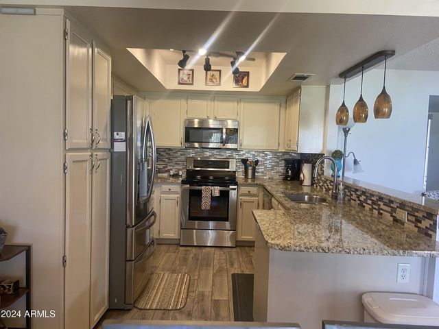 9734 W KERRY Lane, Peoria, AZ 85382