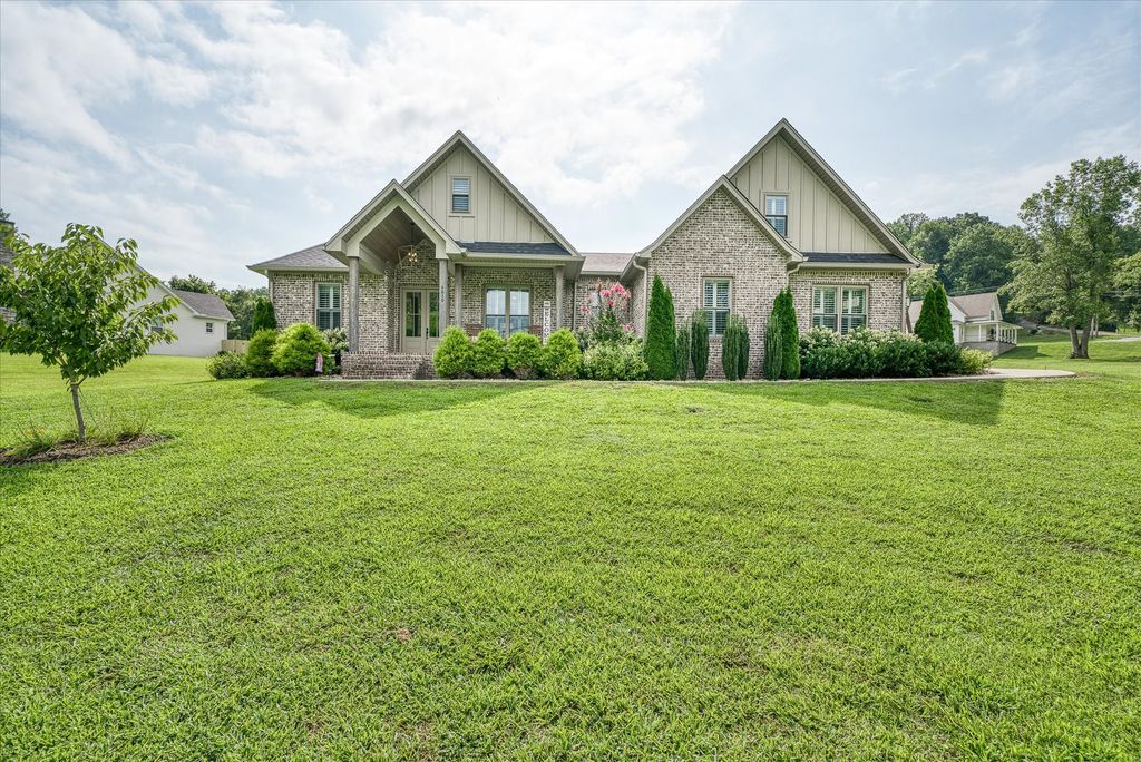 4610 Old Bridge Rd, Cookeville, TN 38506