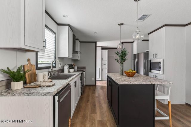 2817 SPRING Drive, Middleburg, FL 32068