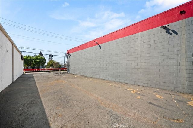 960 West Holt Boulevard, Ontario, CA 91762