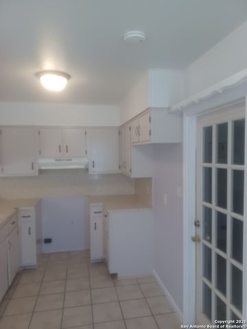 7323 Canterfield, San Antonio, TX 78240