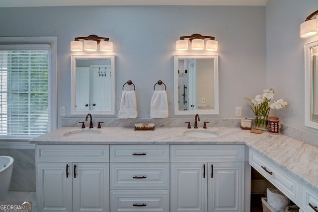 3660 Highcroft Circle NW, Peachtree Corners, GA 30092