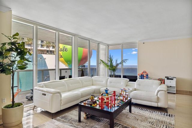 1800 S Ocean Dr 1010, Hallandale Beach, FL 33009