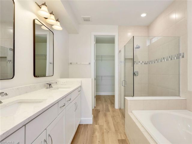 19221 Zephyr Lily CT, Estero, FL 33928