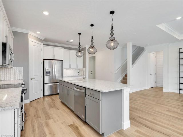 19221 Zephyr Lily CT, Estero, FL 33928