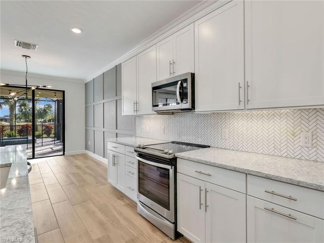 19221 Zephyr Lily CT, Estero, FL 33928