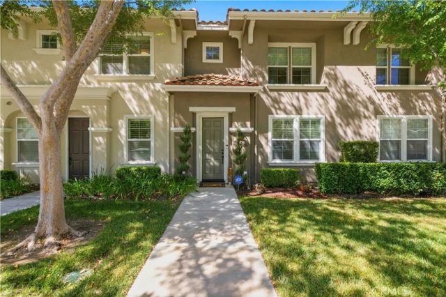 24085 Avocado Lane, Valencia, CA 91354
