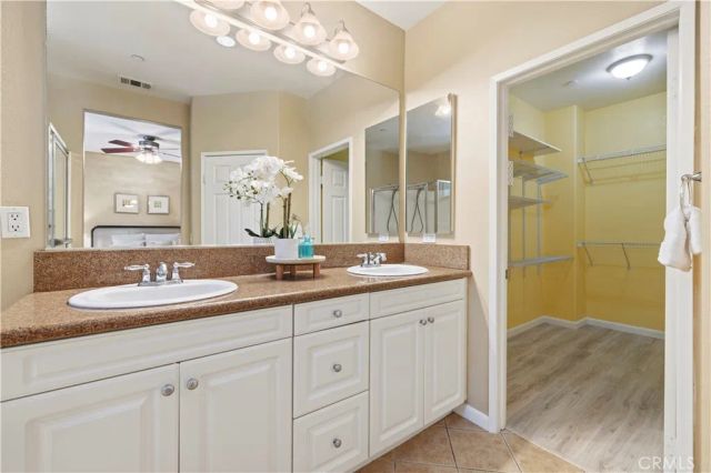 24085 Avocado Lane, Valencia, CA 91354
