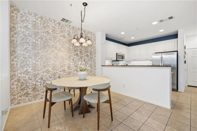 24085 Avocado Lane, Valencia, CA 91354