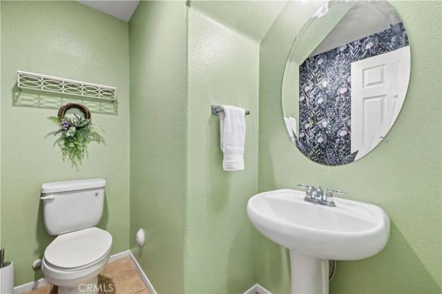 24085 Avocado Lane, Valencia, CA 91354