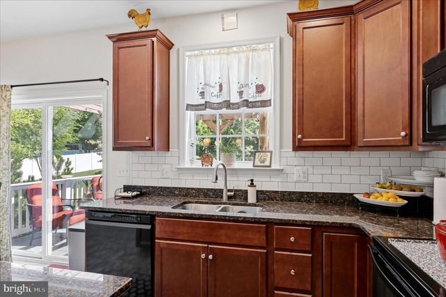 561 CHICKAMAUGA DR, Harpers Ferry, WV 25425