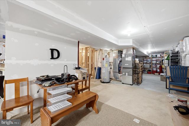 561 CHICKAMAUGA DR, Harpers Ferry, WV 25425