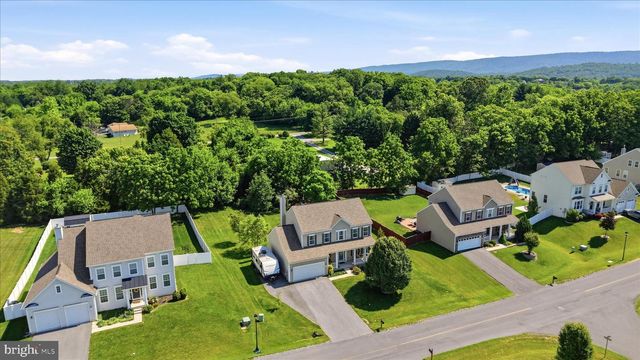 561 CHICKAMAUGA DR, Harpers Ferry, WV 25425