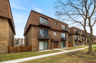 9813 BIANCO Terrace D, Des Plaines, IL 60016