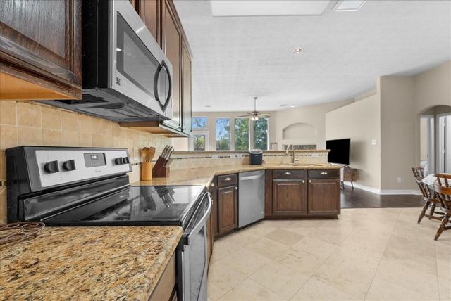 1518 William Trace, Baytown, TX 77523