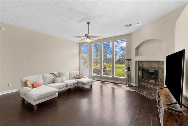 1518 William Trace, Baytown, TX 77523