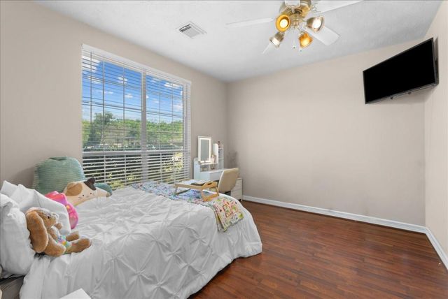 1518 William Trace, Baytown, TX 77523