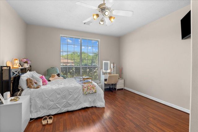 1518 William Trace, Baytown, TX 77523