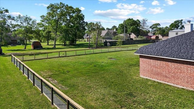 1518 William Trace, Baytown, TX 77523