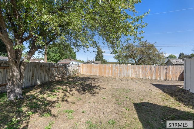 252 W 16th Street, Idaho Falls, ID 83402