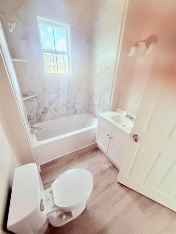 2105 Laurel Avenue A, Beaumont, TX 77701